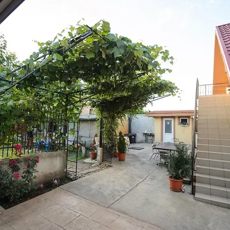 Casa Dinii-2